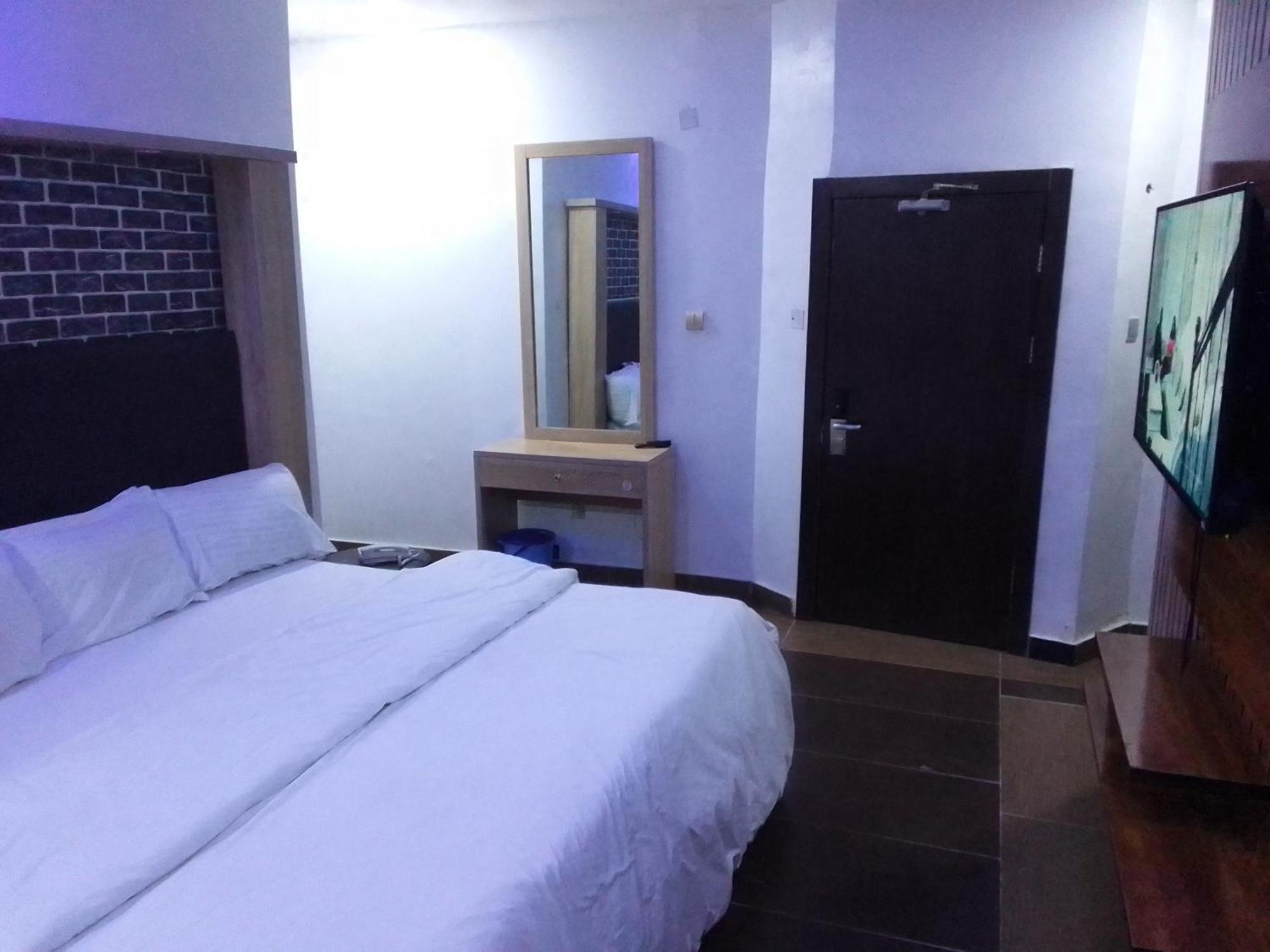 Hotel Exclusive Mansion Lekki Phase 1 Ilado Esterno foto